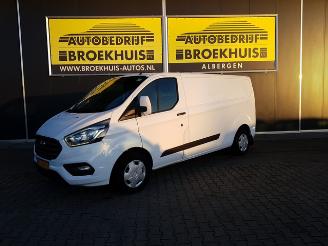 damaged commercial vehicles Ford Transit Custom 300 2.0 TDCI L2H2 Trend 2018/4