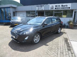 damaged commercial vehicles Ford Focus 1.0 ECOBOOST HYBRID TREND 2021/12