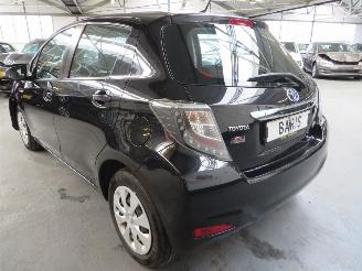 Toyota Yaris 1.5hybrid automaat picture 6