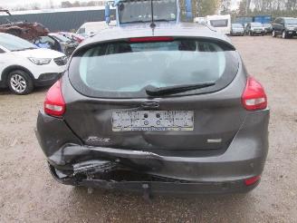 Ford Focus 1,0 TREND 5 Drs HB picture 10