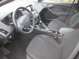 Ford Focus 1,0 TREND 5 Drs HB picture 14