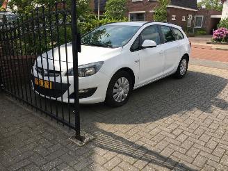 škoda osobní automobily Opel Astra 1.7 CDTi 16V 110pk business 2013/6