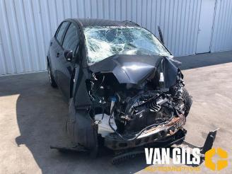 damaged passenger cars Toyota Yaris Yaris II (P9), Hatchback, 2005 / 2014 1.3 16V VVT-i 2006/11