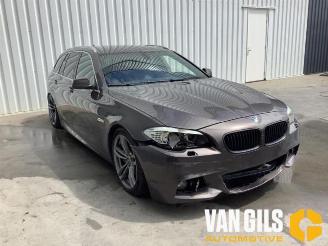 BMW 5-serie 5 serie Touring (F11), Combi, 2009 / 2017 535i 24V TwinPower Turbo picture 3