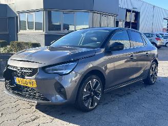 dommages fourgonnettes/vécules utilitaires Opel Corsa-E Elegance 2020/10