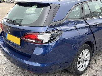 Opel Astra Sports Tourer 1.2 Business Edition picture 13
