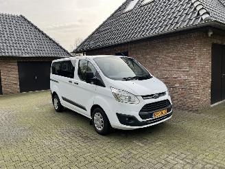 Damaged car Ford Transit Custom 2.0 TDCI 9 PERSOONS AIRCO 2016/8