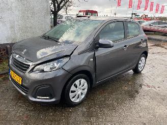 Peugeot 108 Airco/dab/cv picture 1