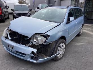 uszkodzony samochody osobowe Toyota Corolla Corolla Wagon (E12), Combi, 2002 / 2007 1.6 16V VVT-i 2004/10