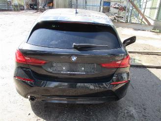 damaged passenger cars BMW 1-serie  2022/1