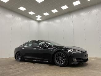 Damaged car Tesla Model S Long Range All-Wheel drive 2020/9