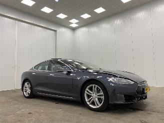 Auto incidentate Tesla Model S 70D Panoramadak 2015/10
