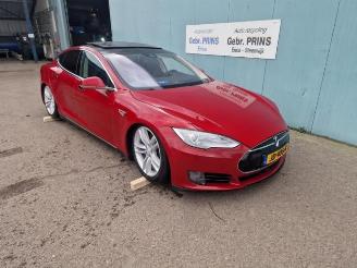 krockskadad bil auto Tesla Model S Model S, Liftback, 2012 70D 2016/3