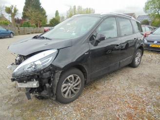 Auto incidentate Renault Grand-espace Grand Scénic 1.2 TCe Limited 7p. 2016/1