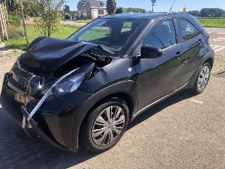 uszkodzony samochody osobowe Toyota Aygo Aygo X 1.0 VVT-i MT play 2022/9