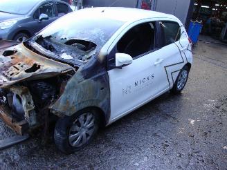 damaged commercial vehicles Peugeot 108  2019/1