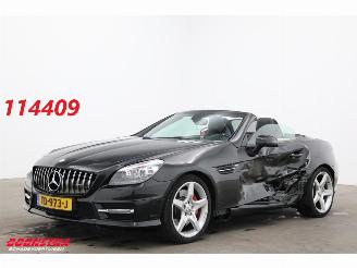 Voiture accidenté Mercedes SLK SLK200 Aut. AMG CarbonLOOK Airscarf H/K Leder Navi Camera 87.164 km! 2015/6