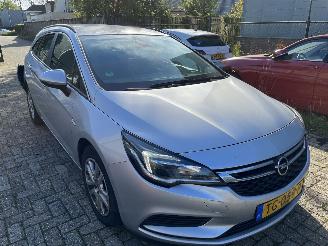 Opel Astra Stationcar 1.6 CDTI Business+ picture 2
