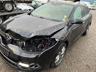 skadebil auto Renault Mégane Estate 1.6 DCI Bose 2015/3