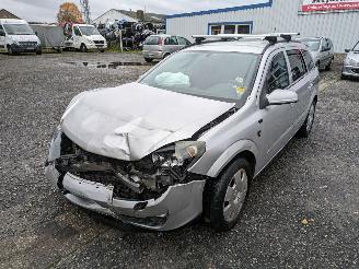 Voiture accidenté Opel Astra 1.6  Caravan 2006/5