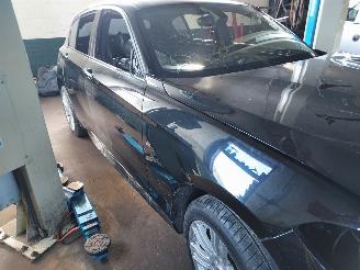 BMW 1-serie 118 I cent high exe picture 14