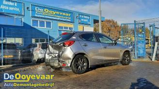 Coche accidentado Mazda 2 2 (DJ/DL), Hatchback, 2014 1.5 SkyActiv-G 75 2015/8