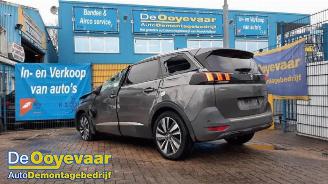 Vaurioauto  passenger cars Peugeot 5008 5008 II (M4/MC/MJ/MR), MPV, 2016 1.2 12V e-THP PureTech 130 2017/12