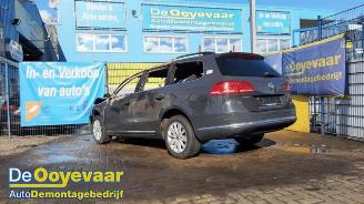damaged commercial vehicles Volkswagen Passat Passat Variant (365), Combi, 2010 / 2015 1.4 TSI 16V EcoFuel 2014/6