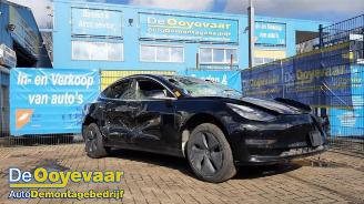 Voiture accidenté Tesla Model 3 Model 3, Sedan, 2017 EV AWD 2018