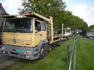 damaged trucks Renault   1996/10