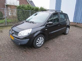 Voiture accidenté Renault Scenic 1.6 Airco Radio/CD 165.000 Km 2005/1