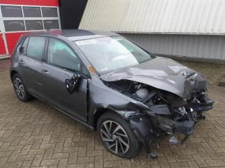 Salvage car Volkswagen Golf Golf VII (AUA), Hatchback, 2012 / 2021 1.0 TSI 12V BlueMotion 2019/2
