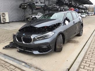 dañado vehículos comerciales BMW 1-serie 116d 2021/8