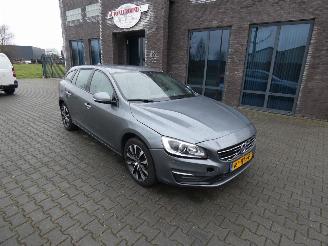 Volvo V-60 1.5 T2 POLAR+ DYN. AUTOMAAT picture 2