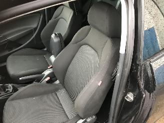 Seat Ibiza IV SC (6J1) Hatchback 3-drs 1.9 TDI 105 (BLS) [77kW] picture 9