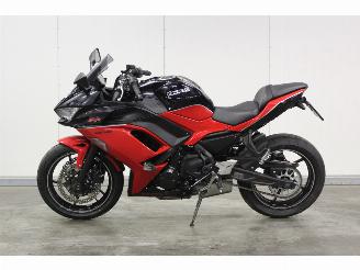 danneggiata motocicli Kawasaki Ninja 650 2024 1.000 km lichte schade 2024