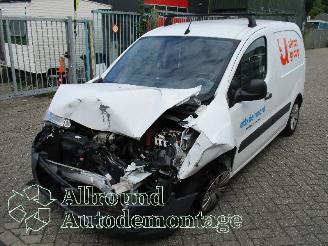 Voiture accidenté Citroën Berlingo Berlingo Van 1.6 Hdi, BlueHDI 75 (DV6ETED(9HN)) [55kW]  (07-2010/06-20=
18) 2014/3