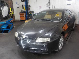 damaged machines Alfa Romeo GT GT (937) Coupé 2.0 JTS 16V (937.A.1000) [121kW]  (11-2003/09-2010) 2004/3