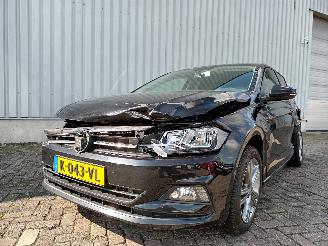 Damaged car Volkswagen Polo Polo VI (AW1) Hatchback 5-drs 1.0 TSI 12V (DLAC) [70kW]  (06-2017/...)= 2021/3