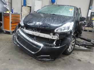 demontáž osobní automobily Peugeot 208 208 I (CA/CC/CK/CL) Hatchback 1.2 Vti 12V PureTech 82 (EB2F(HMZ)) [60k=
W]  (03-2012/12-2019) 2016/6