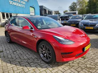 Auto da rottamare Tesla Model 3 Tesla Model 3 RWD 440 KM rijbereik nwprijs € 50 000 2020/12