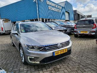 Auto incidentate Volkswagen Passat 1.4 GTE high line , plug in hybride 1e eigen rijdbaar 2015/12