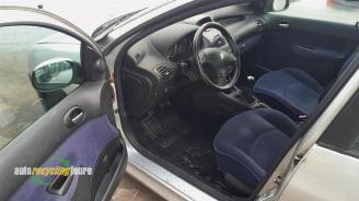 Peugeot 206 206 (2A/C/H/J/S), Hatchback, 1998 / 2012 1.4 16V picture 12
