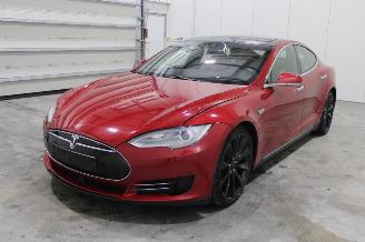  Tesla Model S  2015/6