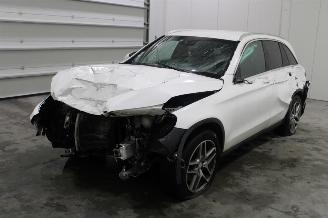 uszkodzony samochody osobowe Mercedes GLC 220 2015/11