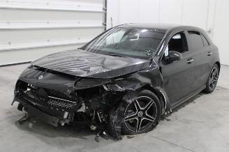 uszkodzony samochody osobowe Mercedes A-klasse A 180 2022/6