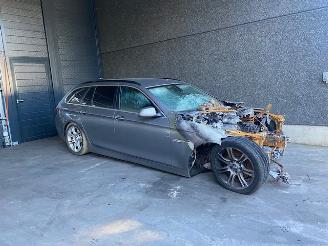 Voiture accidenté BMW 5-serie 5 serie Touring (F11) Combi 520d 16V Combi/o  Diesel 1.995cc 135kW (184pk) RWD 2012/3