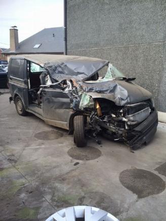 uszkodzony samochody osobowe Volkswagen Transporter 2000 diesel 2013/1