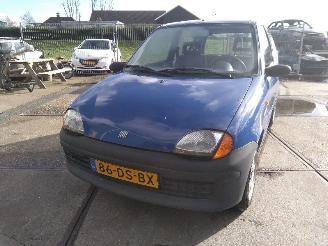 Autoverwertung Fiat Seicento Seicento (187) Hatchback 1.1 S,SX,Sporting,Hobby,Young (176.B.2000) [40kW]  (01-1998/01-2010) 1999/11