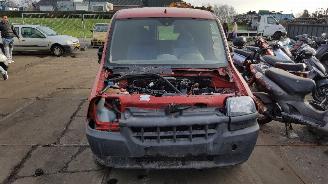 skadebil auto Fiat Doblo  2004/8